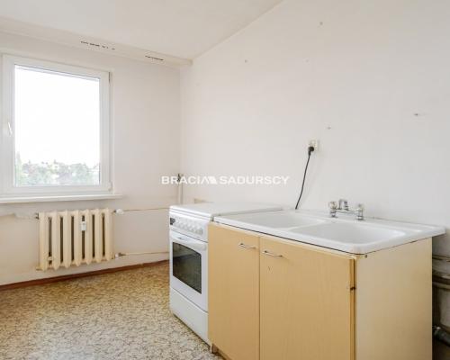 M-3 POK, 4 PIĘTRO BALKON UL. GOŁAŚKA DO REMONTU