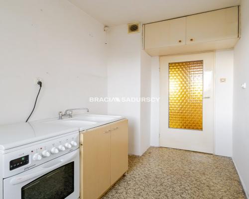 M-3 POK, 4 PIĘTRO BALKON UL. GOŁAŚKA DO REMONTU