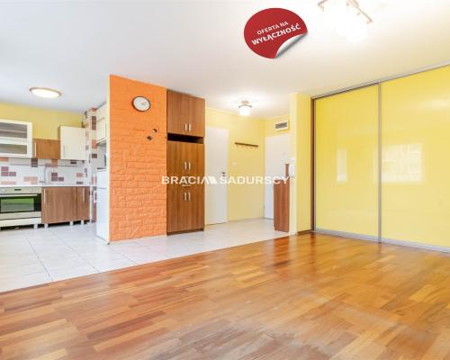 Bieńczyce, ul. Okulickiego. Mieszkanie 1-pokojowe o pow. użytkowej 27,70 m 2  z miejscem postojowym.  

 Mieszkanie, na 1 piętr