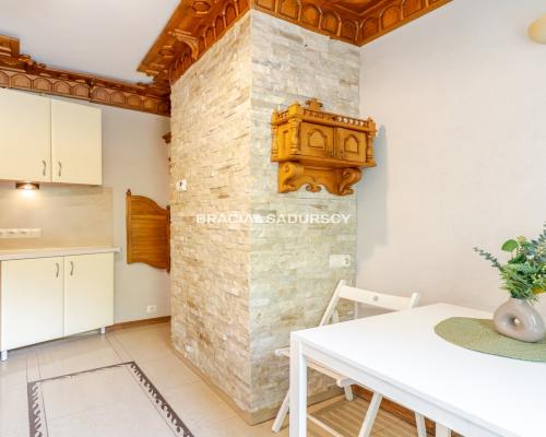 3 pok z osbną kuchnią ul. Zielińska.