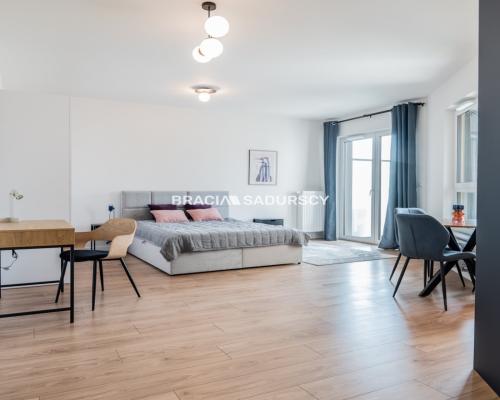 Nowoczesny apartament z balkonem i parkingiem