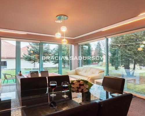 Jacuzzi, 45m2, ogródek Michałowice