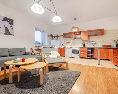 Blisko centrum,2 pokoje,balkon, parking- Krowodrza