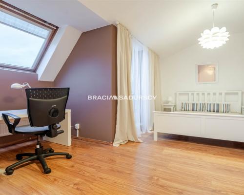 Blisko centrum,2 pokoje,balkon, parking- Krowodrza