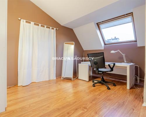 Blisko centrum,2 pokoje,balkon, parking- Krowodrza