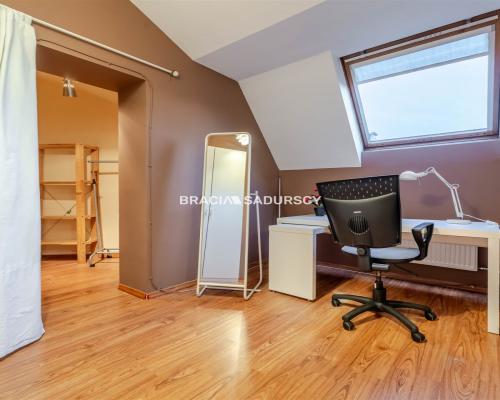 Blisko centrum,2 pokoje,balkon, parking- Krowodrza