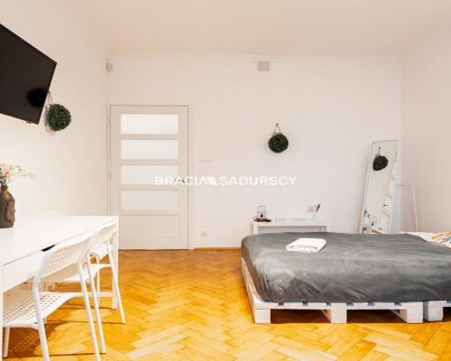 MIESZKANE 3 POKOJE KAMIENICA 98 M BALKONY CENTRUM