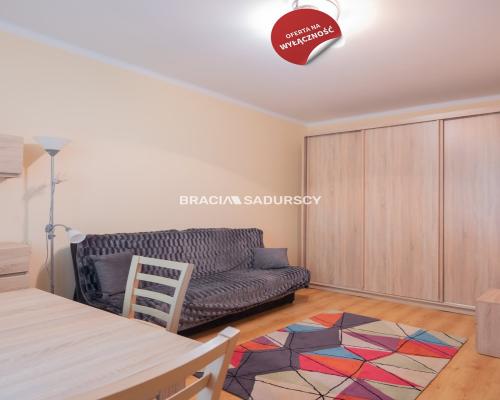 1-POK + KUCHNIA 31M2 OS WILLOWE NOWA HUTA PIWNICA
