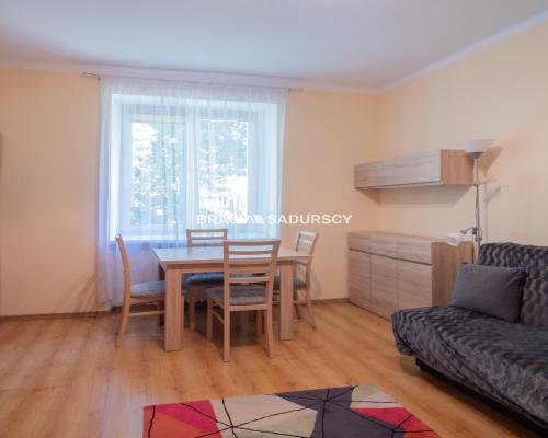1-POK + KUCHNIA 31M2 OS WILLOWE NOWA HUTA PIWNICA