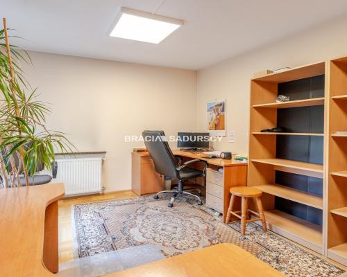 3 pok Modrzejewskiej, Krowodrza