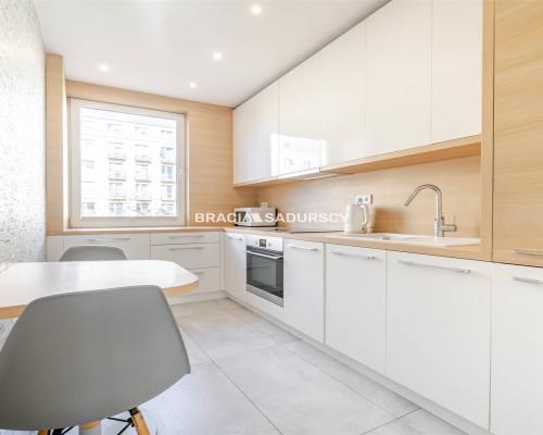 M-2 POK 49 M2 NOWA HUTA BALKON PIWNICA PREMIUM