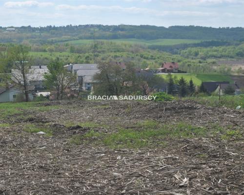 Działk MN2 przy ul. Magnoliowej w Wieliczce.