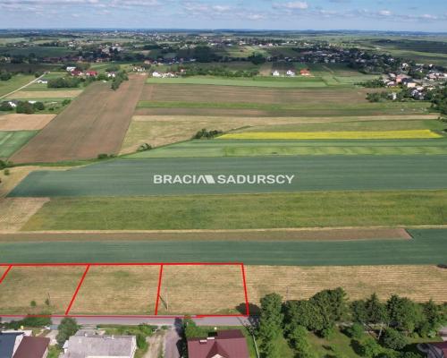 Działki budwlane o pow.  900 m2 w Jerzmanowich