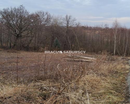 Ładna, klimatyczna działka o powierzchni 1067 m2