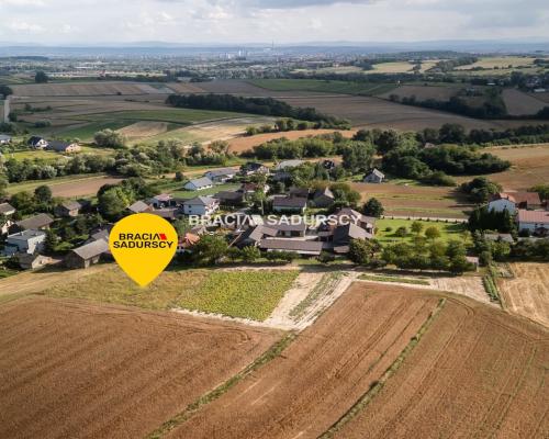 Zdzięsławice, gmina Michałowice. Działka 15 arów