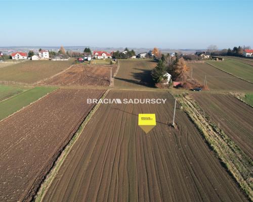 Działka budowlana 10 ar w Miechowie