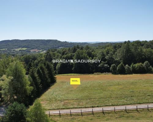 Podolany - działka budowlana o pow. 10 ar&oacute;w!  
 
Działka budowlana o pow. 10 ar&oacute;w położona w Podolanach, gmina Ka