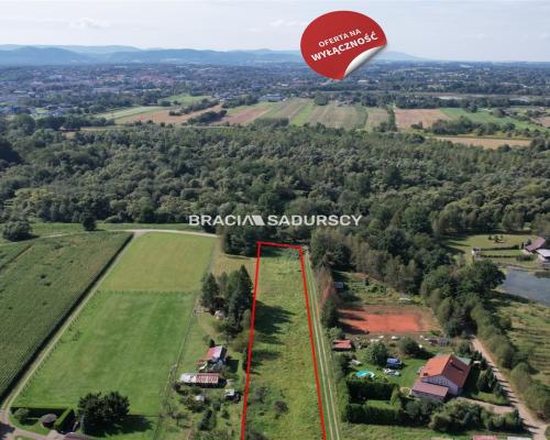 Działka budowlana 43 a  obok Wadowic - możliwa  zabudowa jednorodzinna lub usługowa     

  Oferujemy na sprzedaż atrakcyjnie p