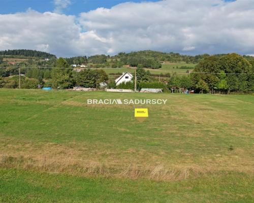 DZIAŁKA BUDOWLANA 22 ARA UZBROJONA POD DOM DOBRA