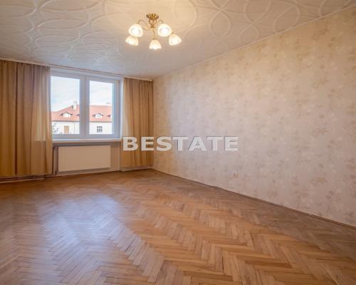 Na sprzedaż mieszkanie w Tarnowie przy ul. Lwowskiej - 2 pokoje, balkon, duża piwnica  

 Mam przyjemność zaprezentować ofertę