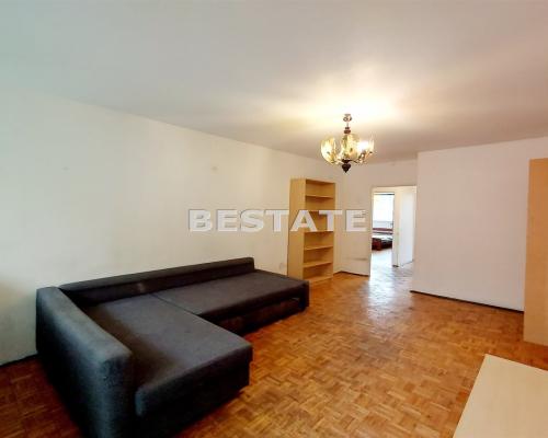 3pokoje,oddzielna kuchnia,balkon,piwnica,Legnicka
