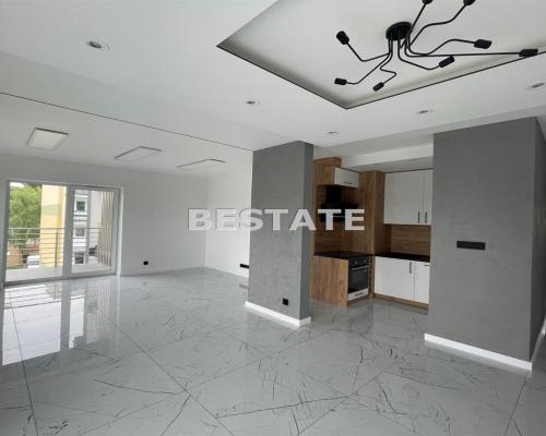 Przestronny apartament z dwoma balkonami, Bugaj