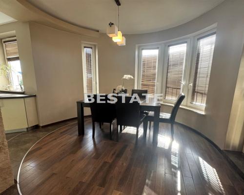 Przestronny apartament z garażem, teren zamknięty