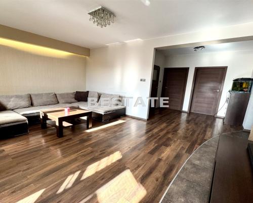 Przestronny apartament z garażem, teren zamknięty