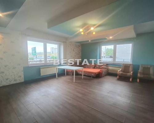 Mieszkanie bezczynszowe, parter