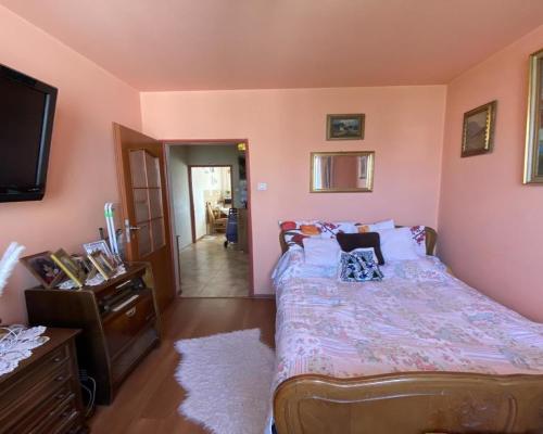 Mieszkanie 3 pokojowe 64 m kw. w Pionkach.