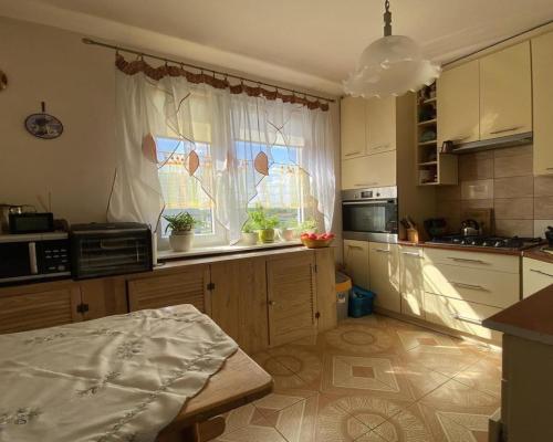 Mieszkanie 3 pokojowe 64 m kw. w Pionkach.