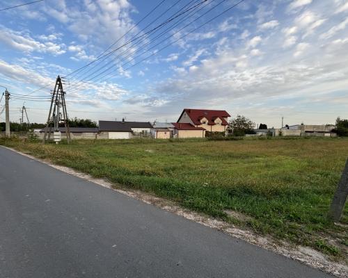 Działka budowlano-usługowa 1863 m2 w Święcicach.