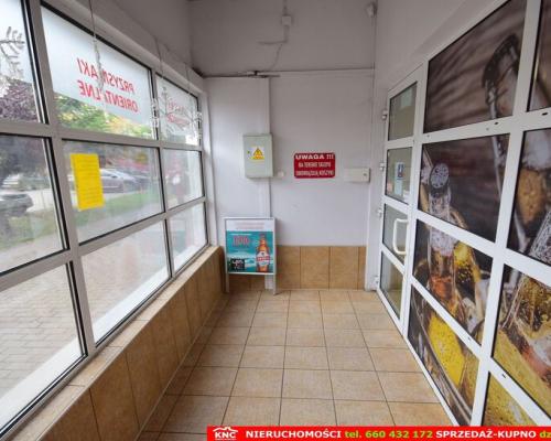 Lokal handlowo-usługowy w świetnej lokalizacji.