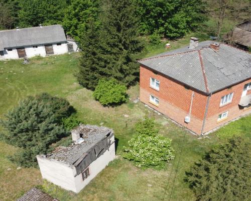 Dom na dużej działce w Chotczy pow. lipski.