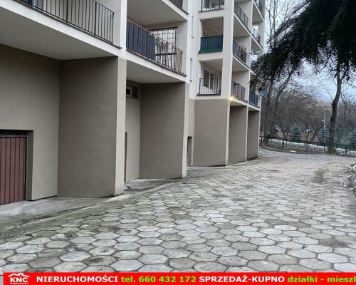 Garaż w budynku ul. Kalinowszczyzna.