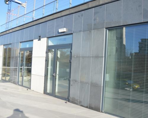 Prestiżowy lokal w nowoczesnym budynku