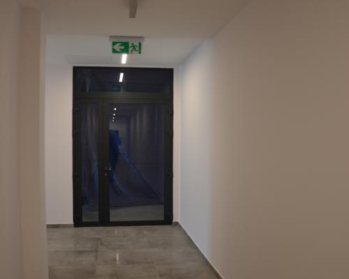 Prestiżowy lokal w nowoczesnym budynku