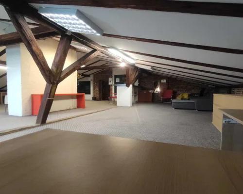 Lokal biurowo-usługowy, 81 m², centrum