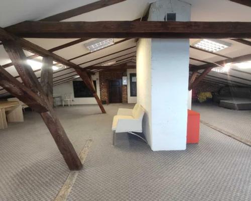 Lokal biurowo-usługowy, 81 m², centrum