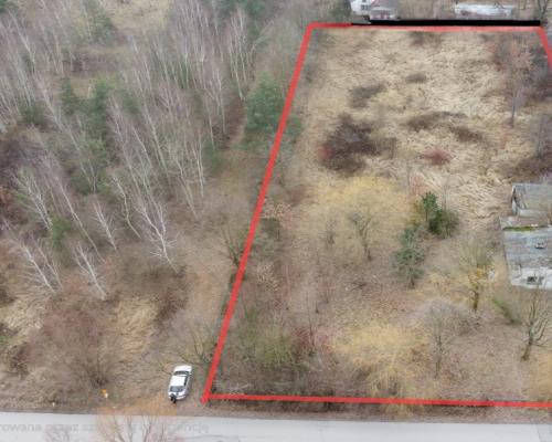 Duża działka z budynkiem we Wsoli blisko Radomia.