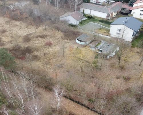 Duża działka z budynkiem we Wsoli blisko Radomia.
