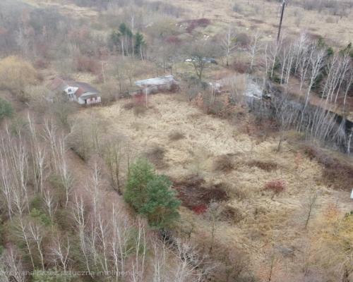 Duża działka z budynkiem we Wsoli blisko Radomia.