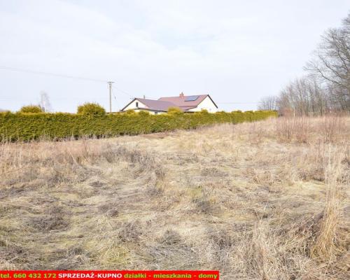 Działka budowlana (WZ) wszystkie media.