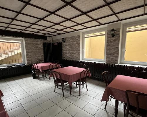 Lokal 75 m2 (wynajem) ul. Kołłątaja w Puławach.