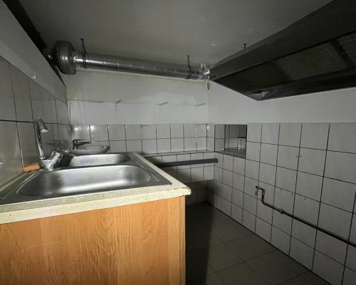 Lokal 75 m2 (wynajem) ul. Kołłątaja w Puławach.