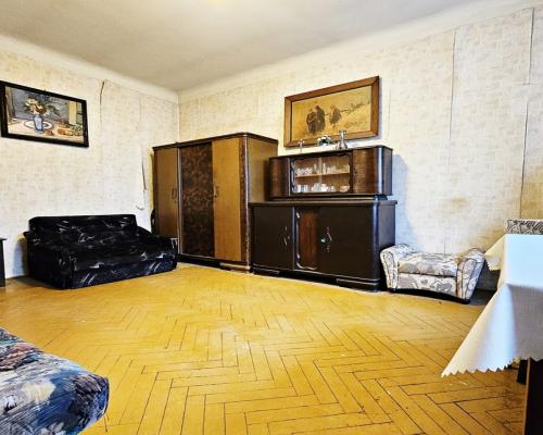 Poniatowa - kawalerka do remontu 32m2