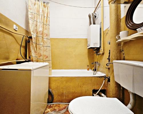 Poniatowa - kawalerka do remontu 32m2