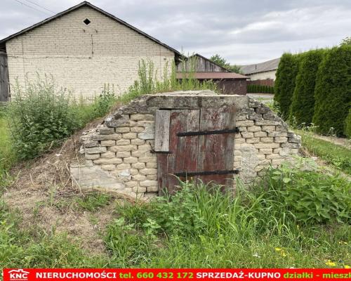 Siedlisko na wsi 35 km od Lublina.