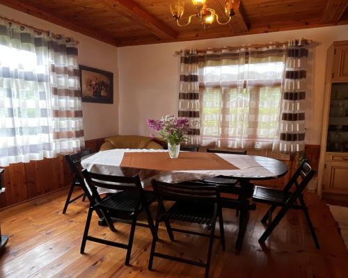 Częstoborowice - Dom z bali z dużą działką