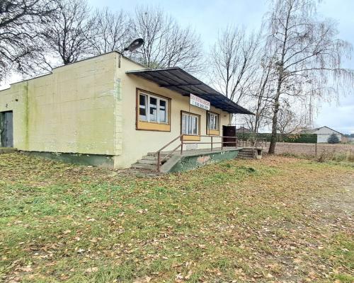 Lokal handlowo-usługowy na trasie Lublin-Nałęczów.